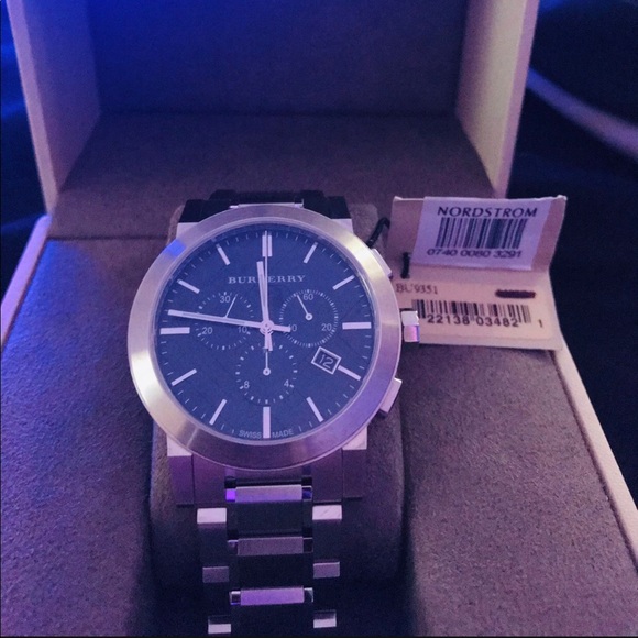 Burberry Watch - New Never Worn - Picture 1 of 2